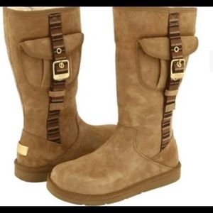 Tan Tall Uggs with Pockets size 5! Luxurious in very good condition! Authentic!